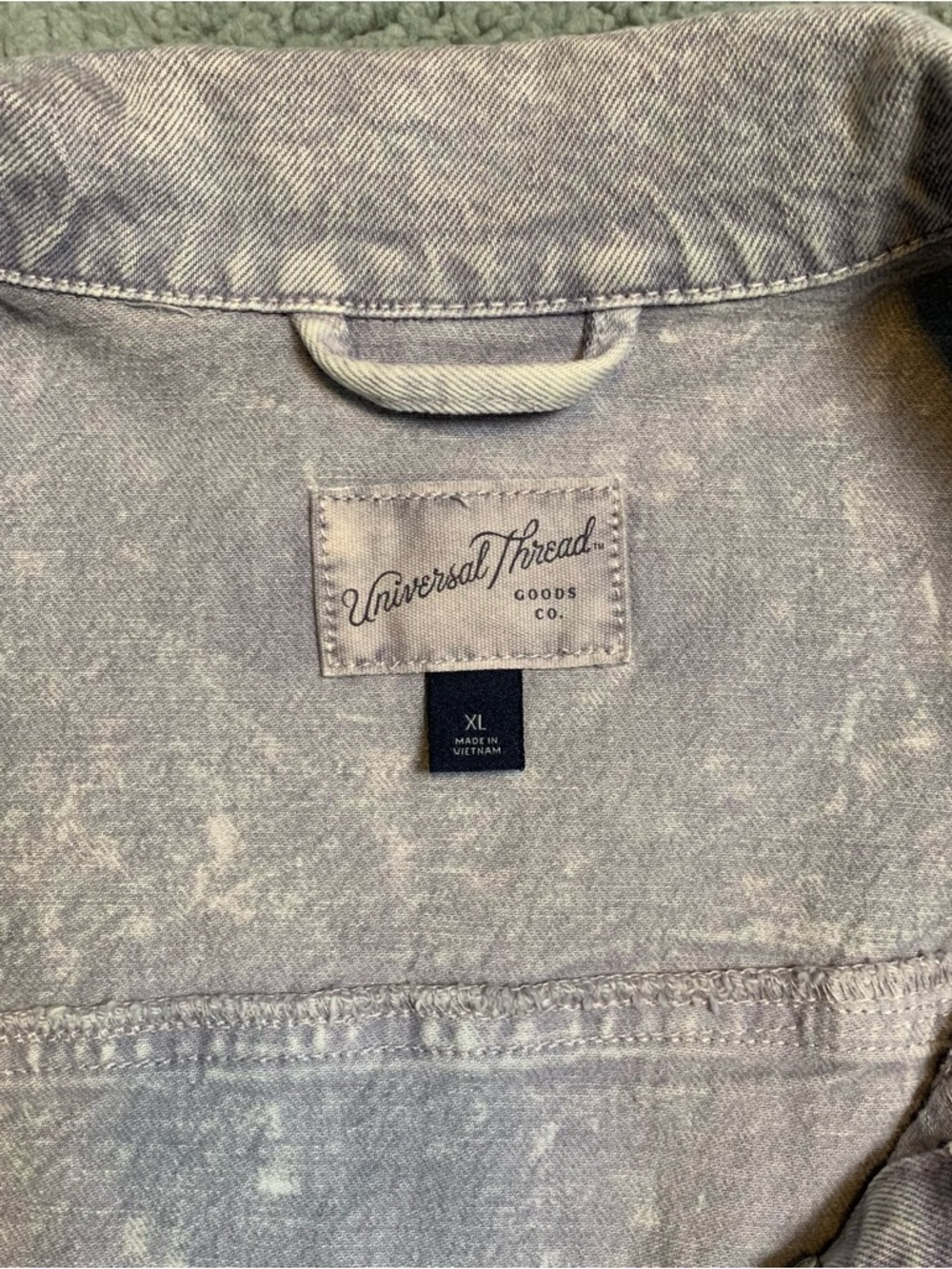 Universal Thread Jean Jacket - Picture 3 of 5